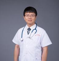 张彤