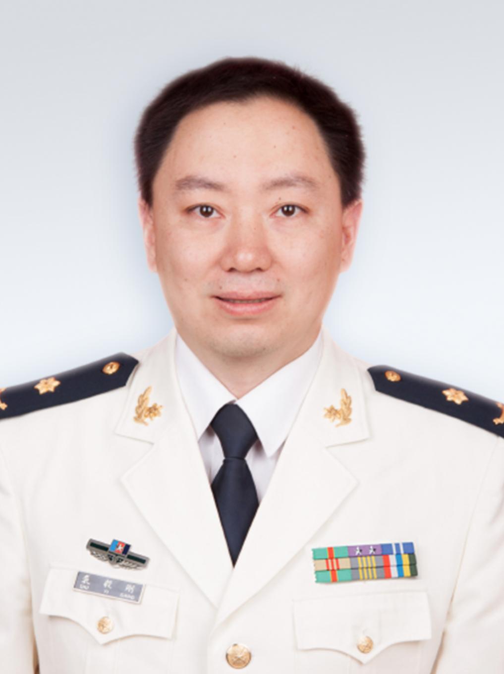 裘毅钢