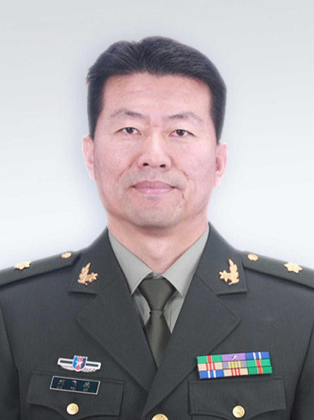 刘飞德