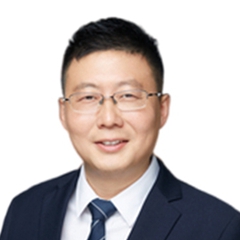 梁英