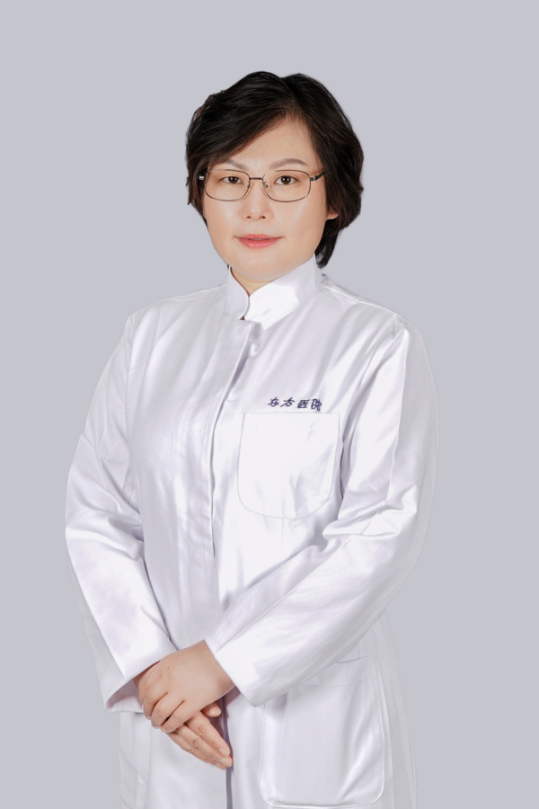 周英