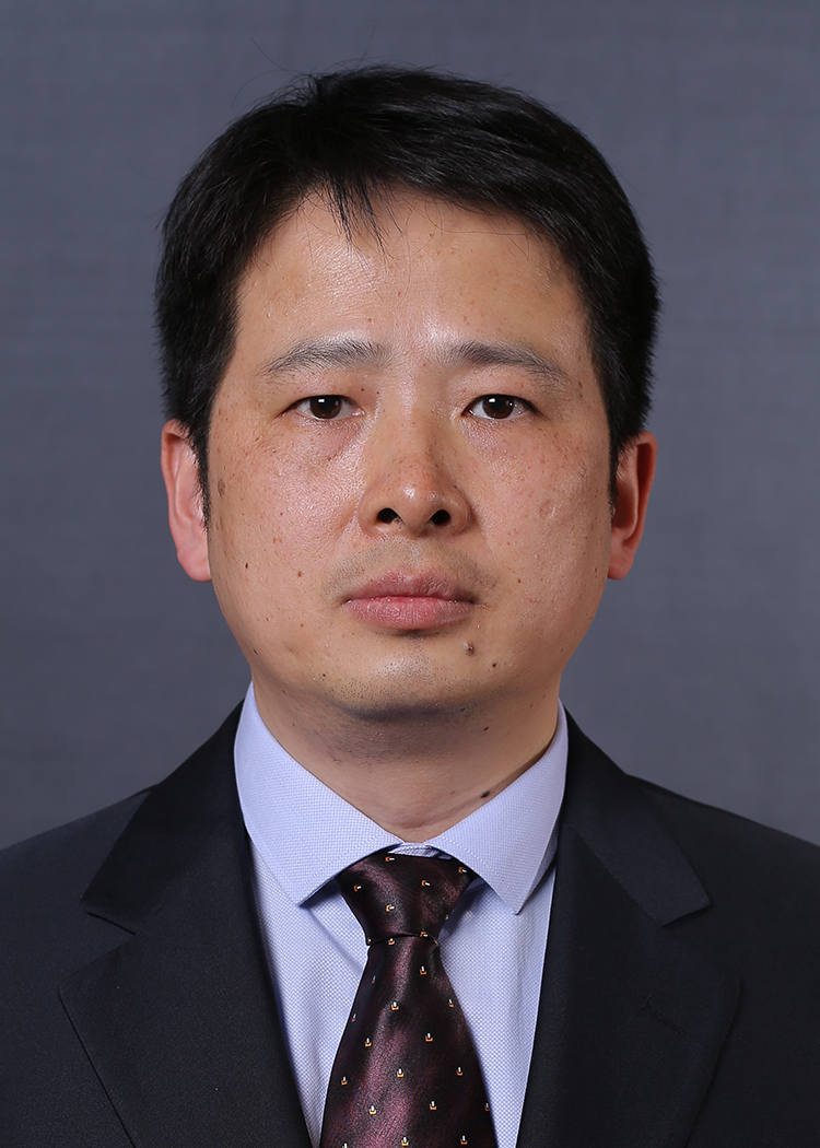 何炜