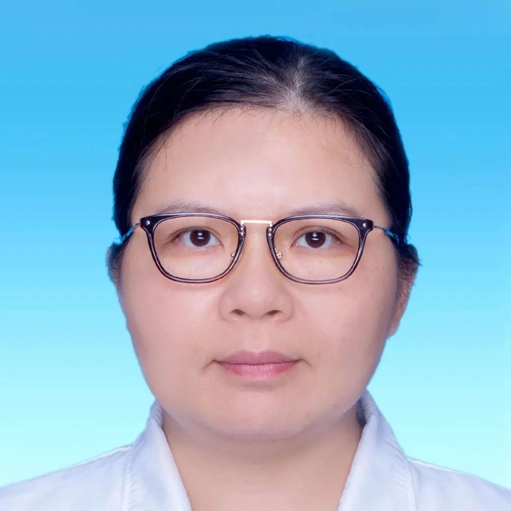 何娅