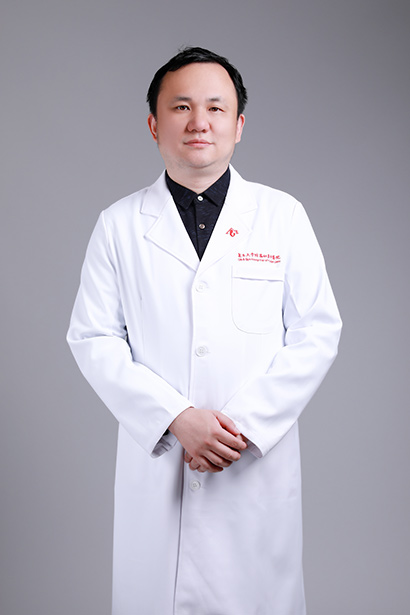 黄健