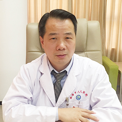 翁育清