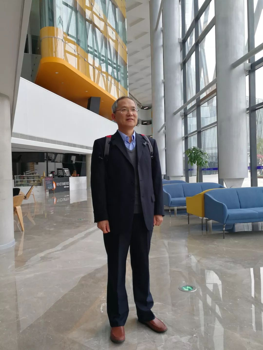 侯玉东