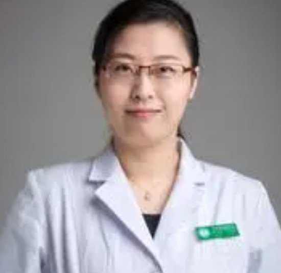 范倩