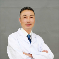 黄健