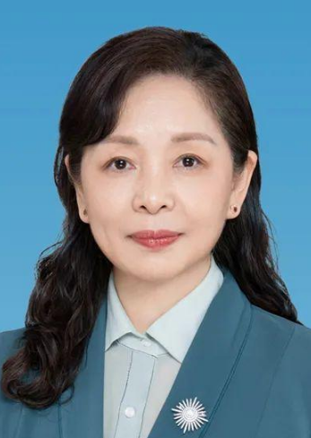 李秋