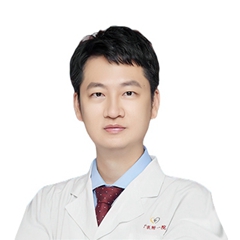 王万钧