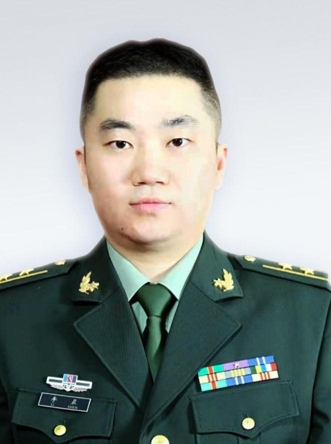 李晨