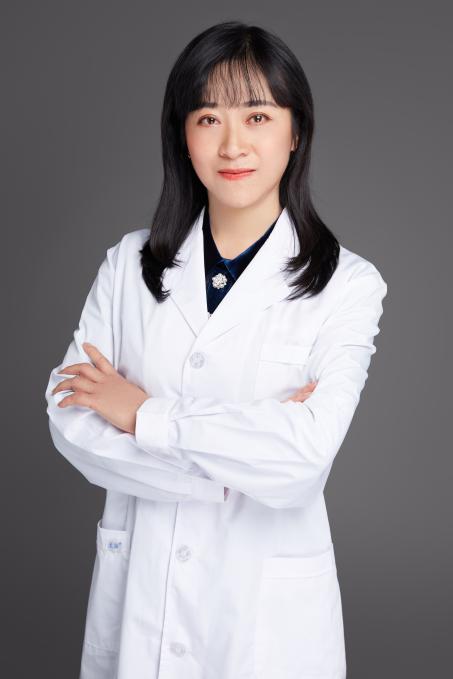 杨宏英